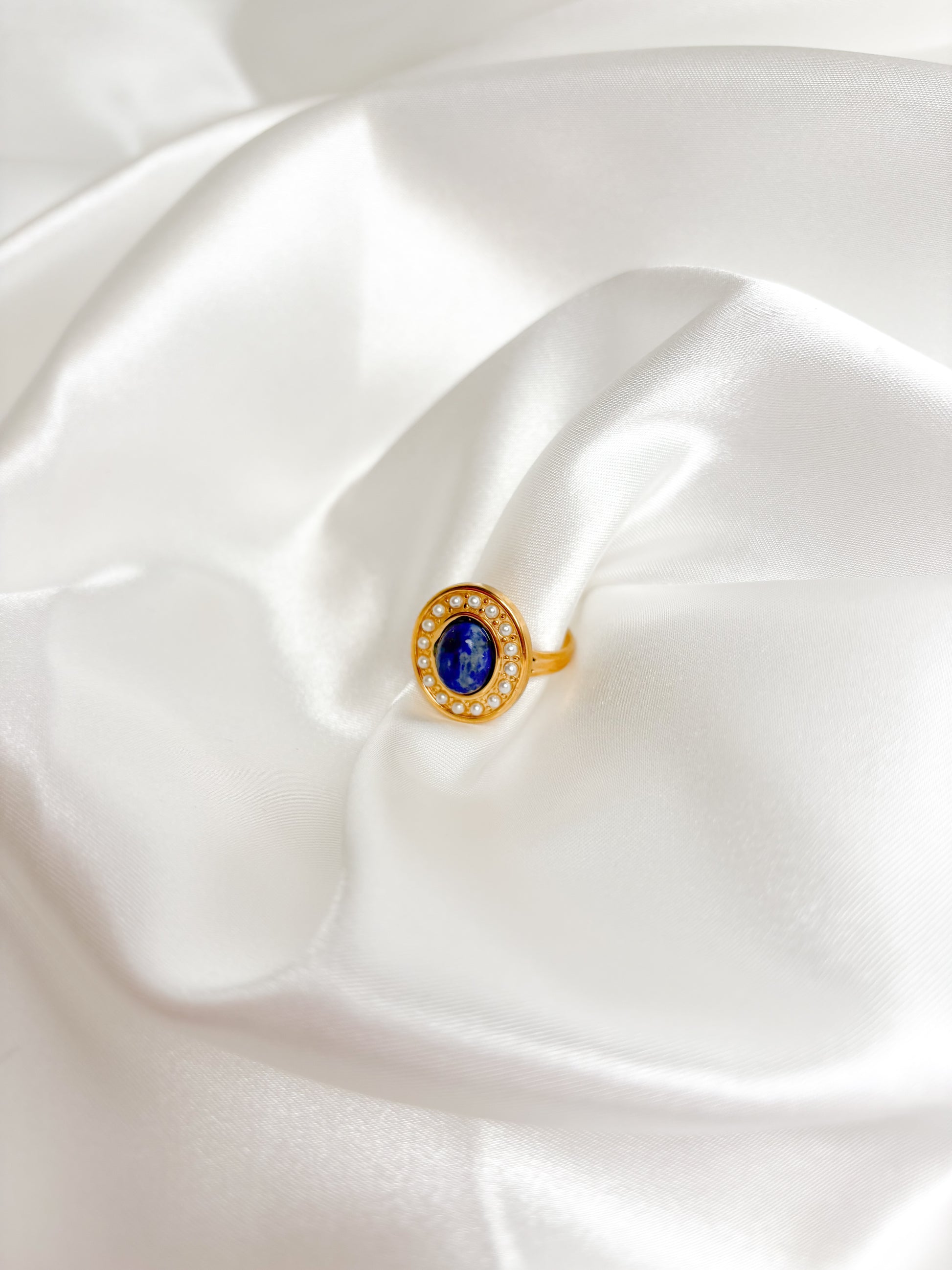 The Mae Ring