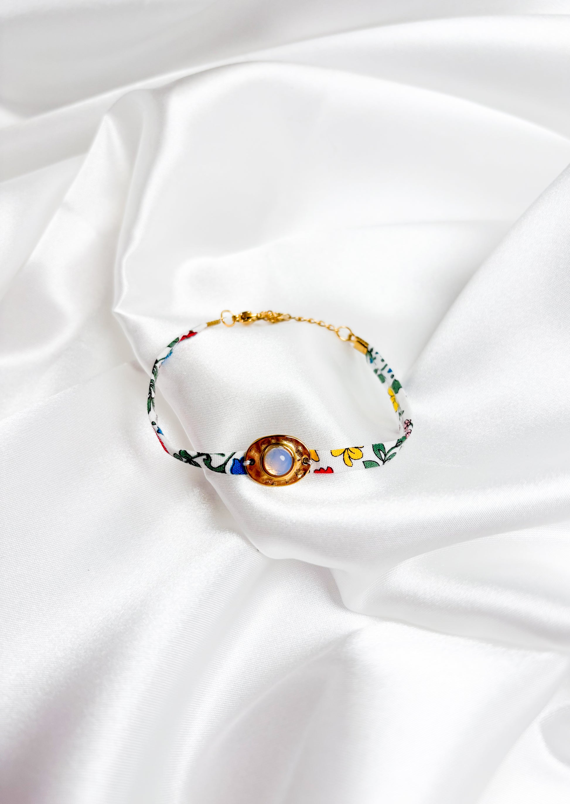 The Daisy Bracelet